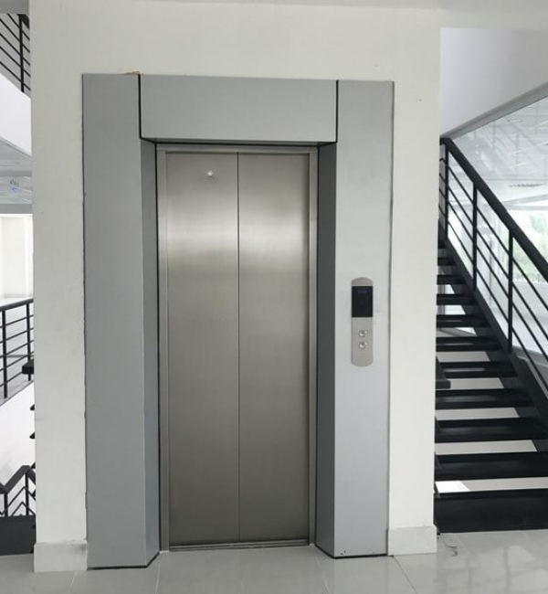 Cửa tầng thang máy E30